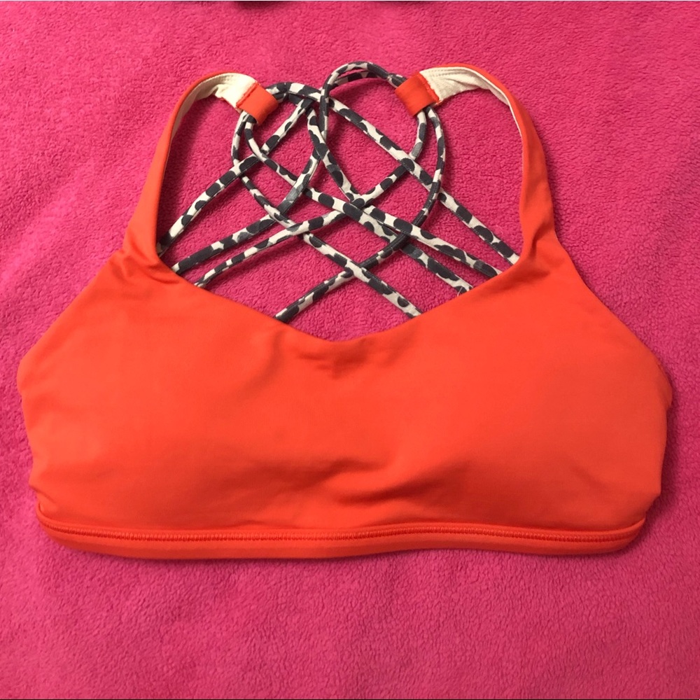 Lululemon Sports Bra Size 4 EUC